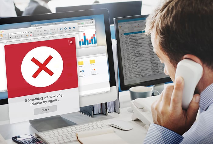 red-x-on-computer-screen